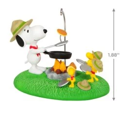 Hallmark The Peanuts® Gang Pancake Pals Ornament -Home Decor Shop Snoopy Beagle Scouts Pancake Breakfast Keepsake Ornament 1899QXI7049 03