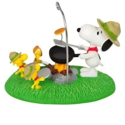 Hallmark The Peanuts® Gang Pancake Pals Ornament -Home Decor Shop Snoopy Beagle Scouts Pancake Breakfast Keepsake Ornament 1899QXI7049 06